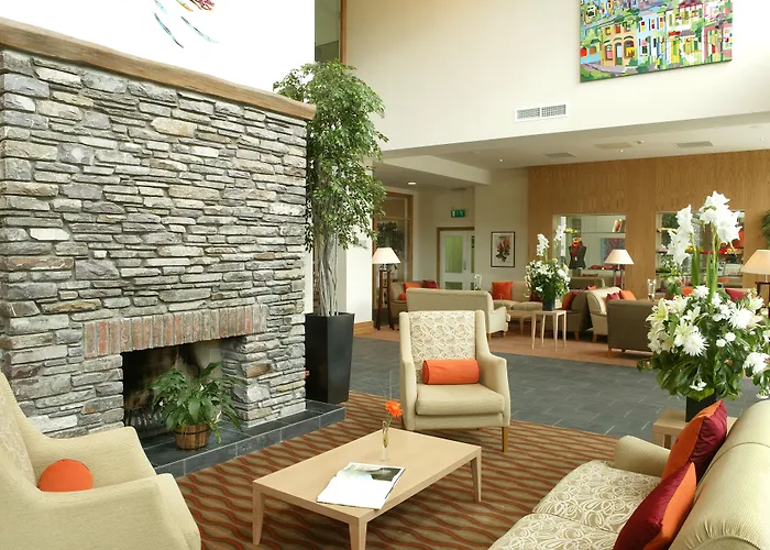 Отель Sneem Hotel Сним